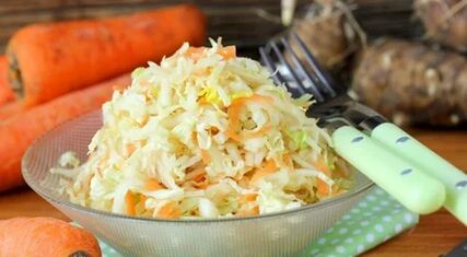 Salat aus Chucrut und Jerusalem Artischocke