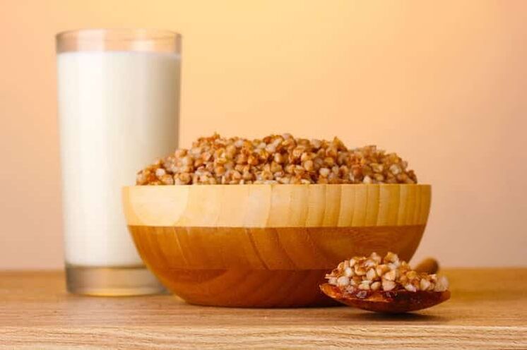 Sarazenen Weizenbrei und Milchglas